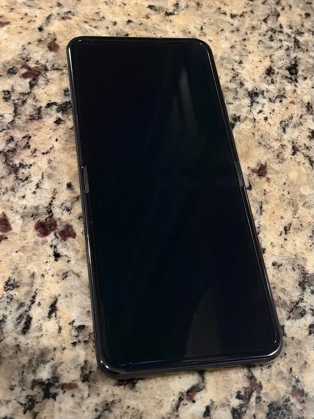 Unlocked Motorola Razr 2024 in koala grey 256gb Smartphone